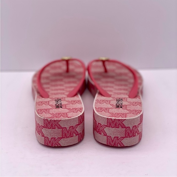 Michael Kors Bedford Logo MK Women's
Wedge Flip Flop Sandals - Picture 6 of 8